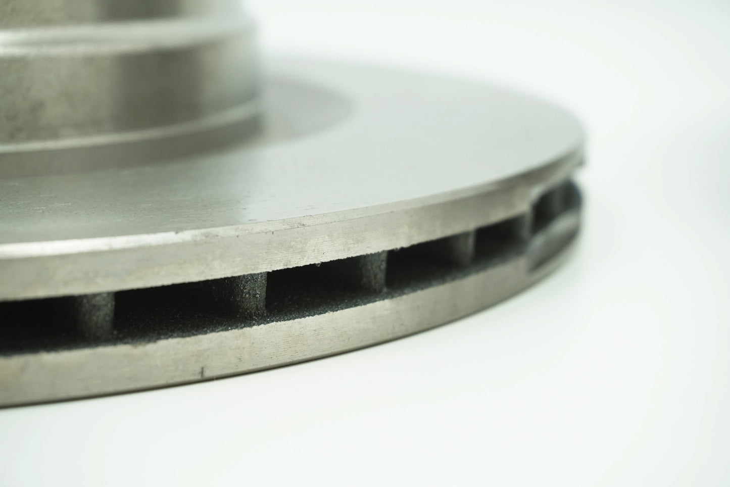 Pièce d'origine Disques de frein arrière pour BMW E87 E90 8660003917