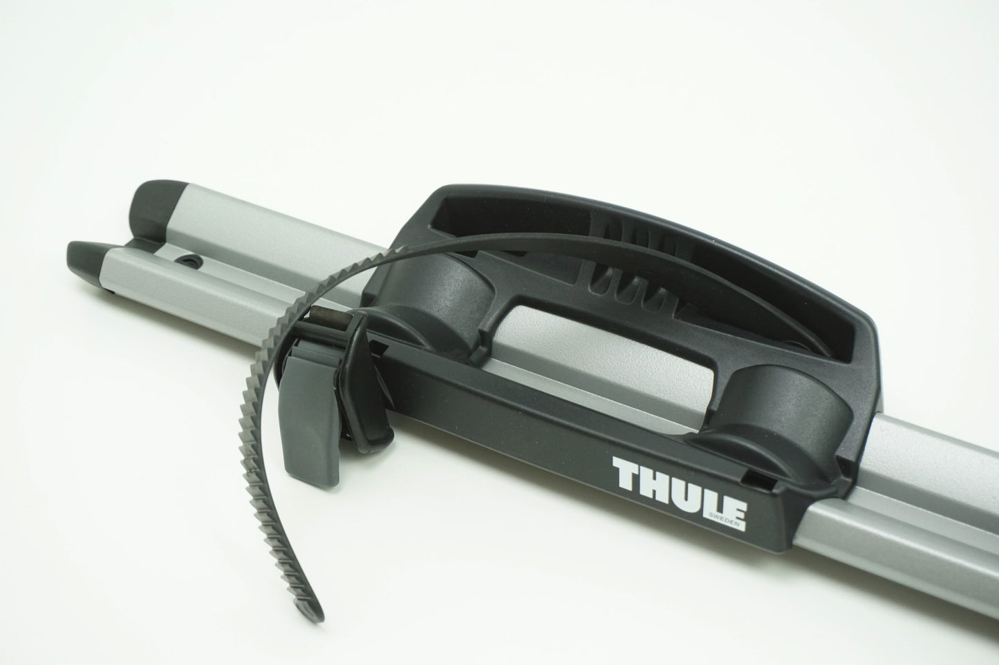 Pièce d'origine Porte-vélos arrière THULE Expert 298 pour Renault 7711780147