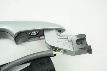 Pièce d'origine Poignée de porte droite pour Renault Koleos 806061939R