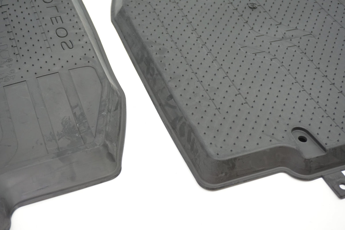 Pièce d'origine Tapis de sol en caoutchouc pour Renault Koleos II 8201676313