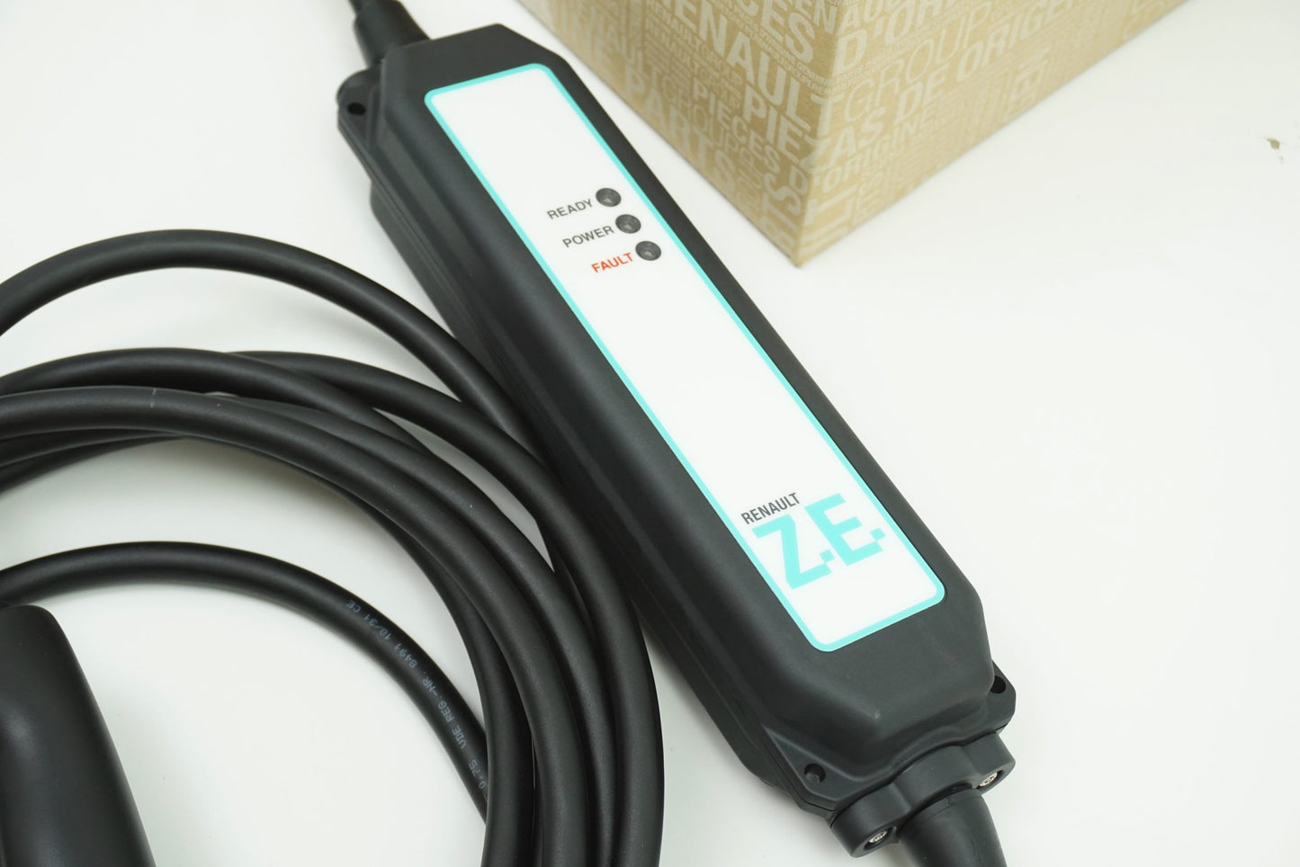 Pièce d'origine Chargeur 8A pour Renault Zoe Z.E. 8201721816
