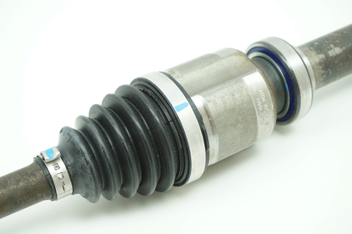 Pièce d'origine Arbre de transmission droit pour Renault Clio III RS 2.0 8200926132
