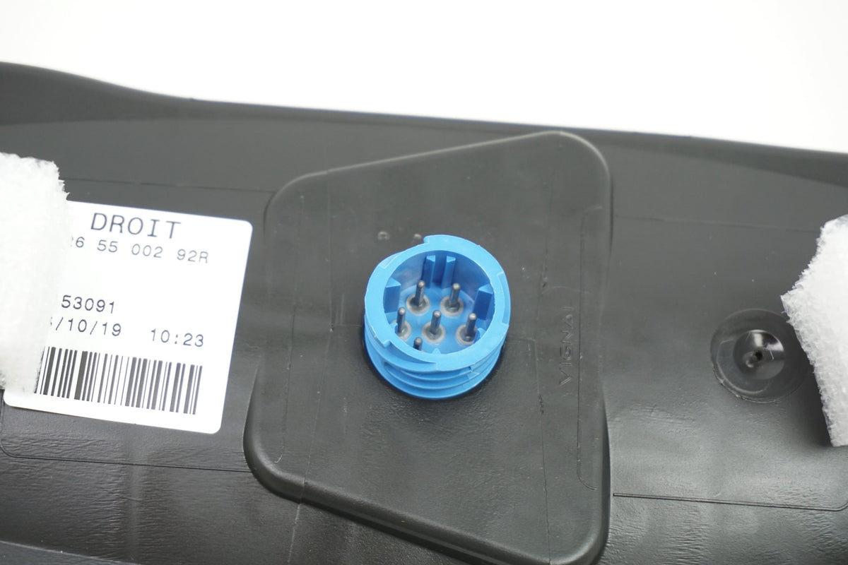 Pièce d'origine Feu arrière droit pour Renault Master châssis-cabine 265500292R