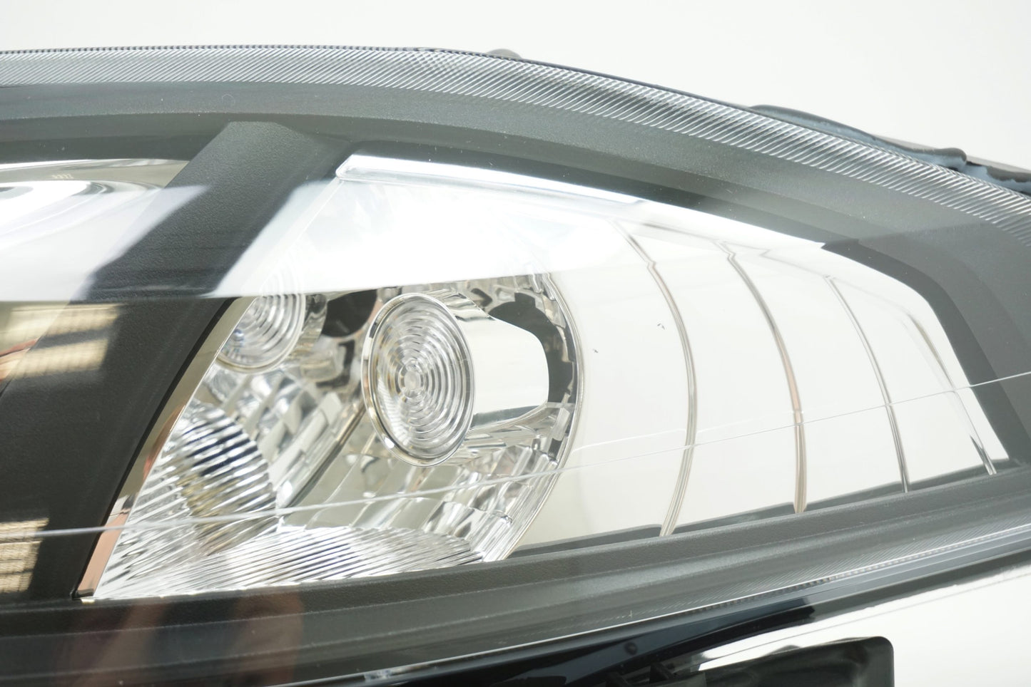 Pièce d'origine Phare gauche pour Renault Laguna II restylé 7701476385