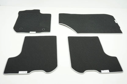 Pièce d'origine Tapis de sol en velours pour Dacia Sandero II 8201481336