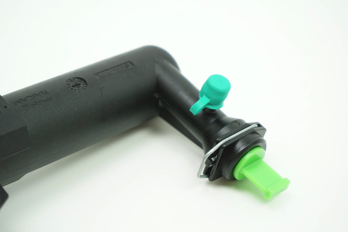 Pièce d'origine Cylindre émetteur d'embrayage pour Renault Master III 306202804R