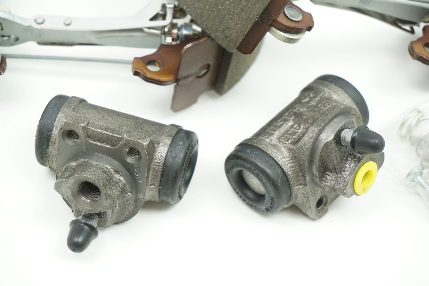 Pièce d'origine Mâchoires de frein arrière pour Renault Clio II Dacia Logan I Sandero I 8671012991