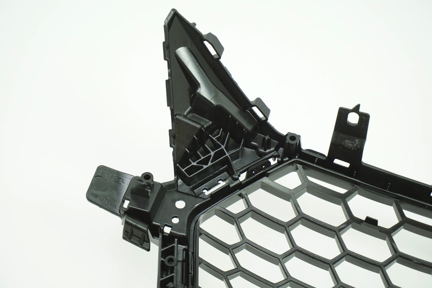Pièce d'origine Calandre pour Audi TT RS 8S Quattro 8S0853653A