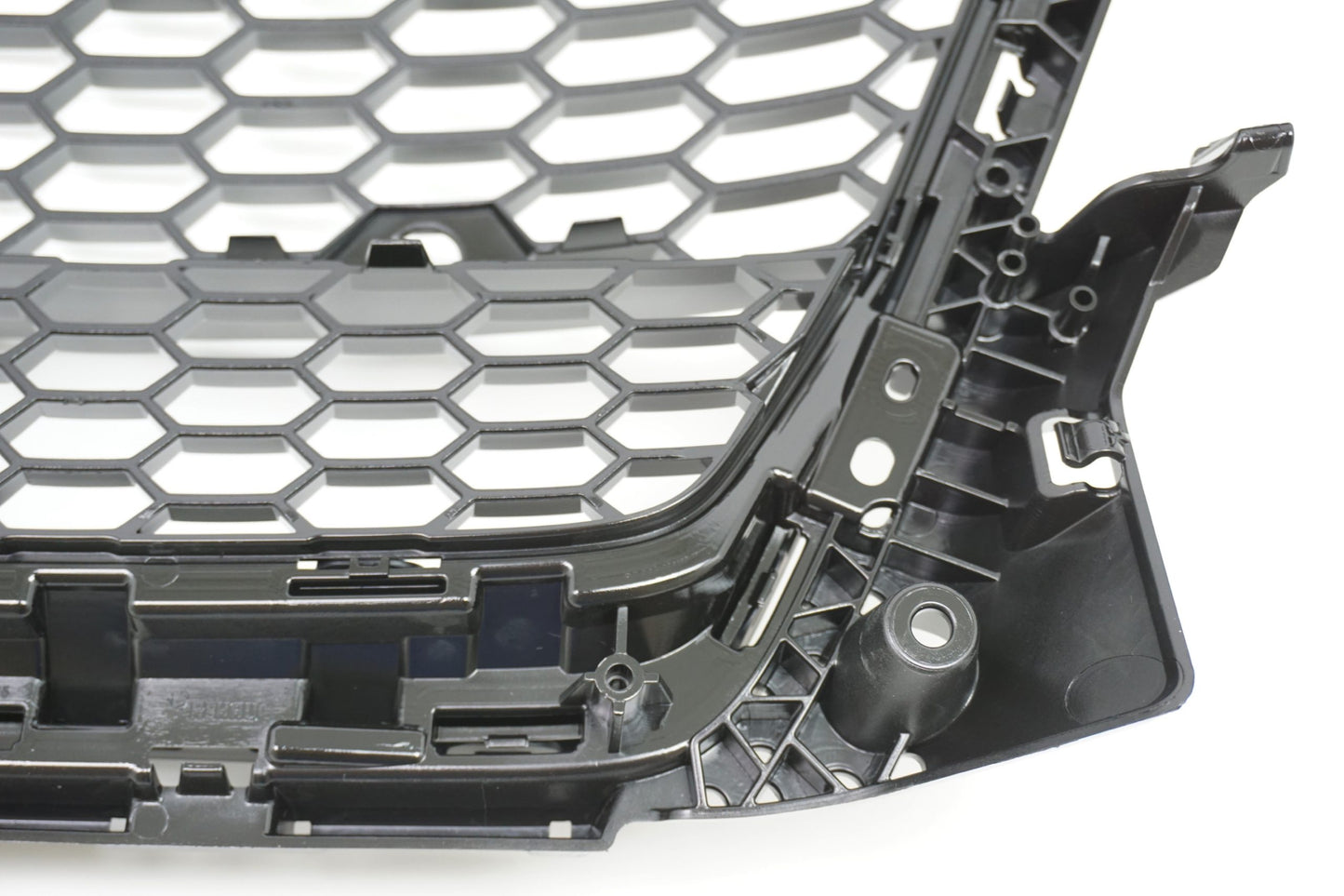 Pièce d'origine Calandre pour Audi TT RS 8S Quattro 8S0853653A