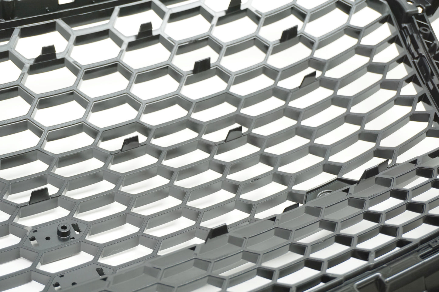 Pièce d'origine Calandre pour Audi TT RS 8S Quattro 8S0853653A