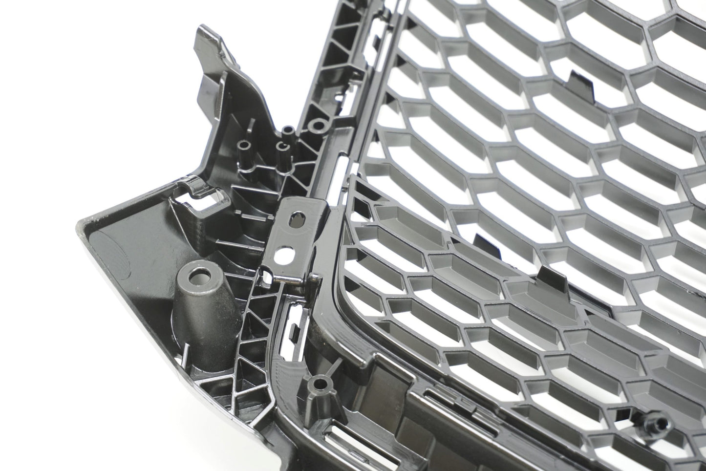 Pièce d'origine Calandre pour Audi TT RS 8S Quattro 8S0853653A