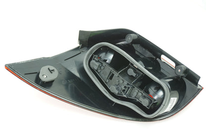 Pièce d'origine Feu arrière droit pour Renault Laguna II 8200703489