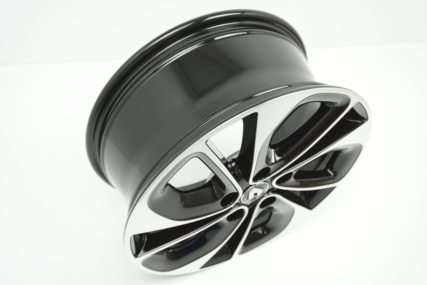 Pièce d'origine Jante aluminium 17 pouces pour Renault Megane III 403006221R