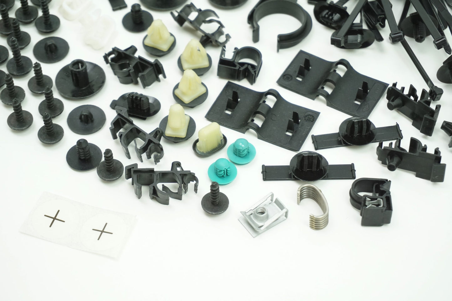 Pièce d'origine Kit de réparation de pare-chocs avant pour Renault Scenic III 625540262R