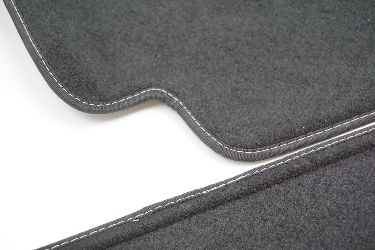 Pièce d'origine Tapis de sol velours pour Renault Clio III 7711424550