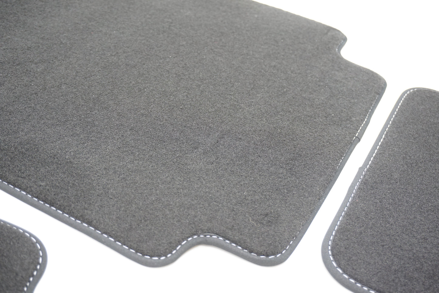 Pièce d'origine Tapis de sol velours pour Renault Clio IV 8201657948