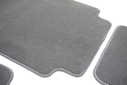 Pièce d'origine Tapis de sol velours pour Renault Clio IV 8201657948