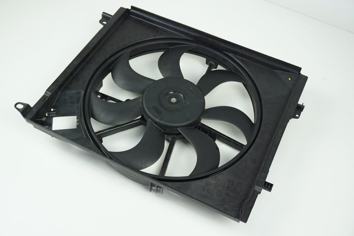 Pièce d'origine Ventilateur de radiateur pour Renault Talisman Megane IV 214814354R