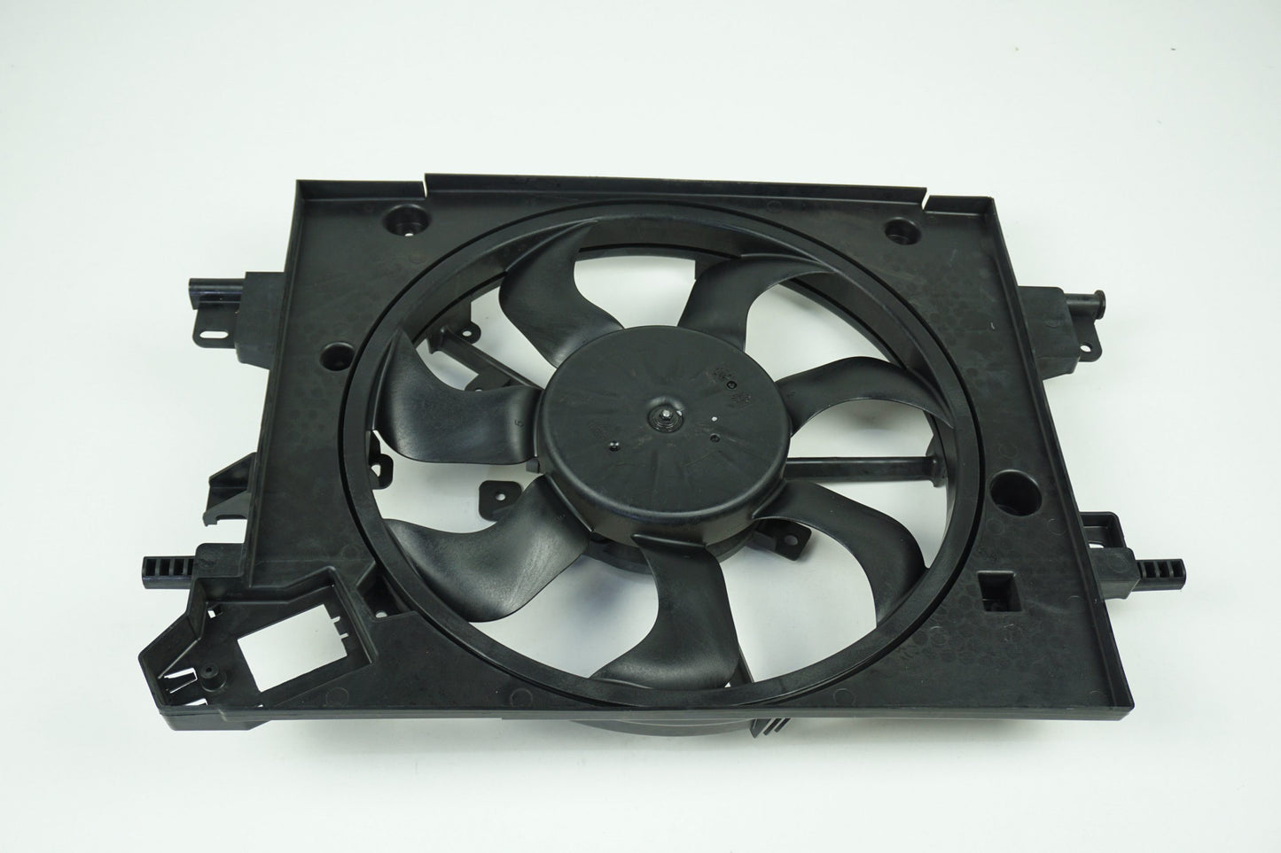 Pièce d'origine Ventilateur de radiateur pour Dacia Sandero II Logan II 214811897R