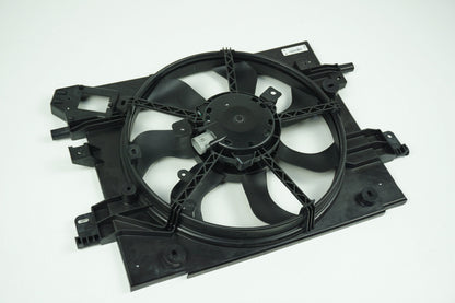 Pièce d'origine Ventilateur de radiateur pour Dacia Duster 214814130R