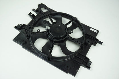 Pièce d'origine Ventilateur de radiateur pour Dacia Duster 214814130R