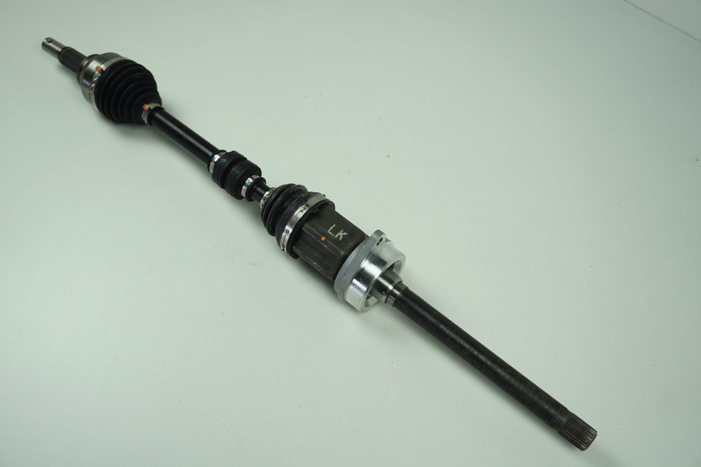 Pièce d'origine Cardan droit pour Nissan Primera P12 2.0 8H315_W011