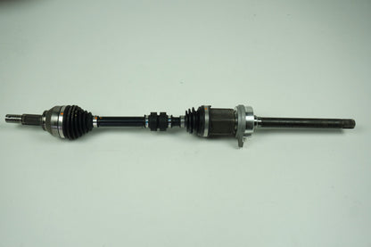 Pièce d'origine Cardan droit pour Nissan Primera P12 2.0 8H315_W011
