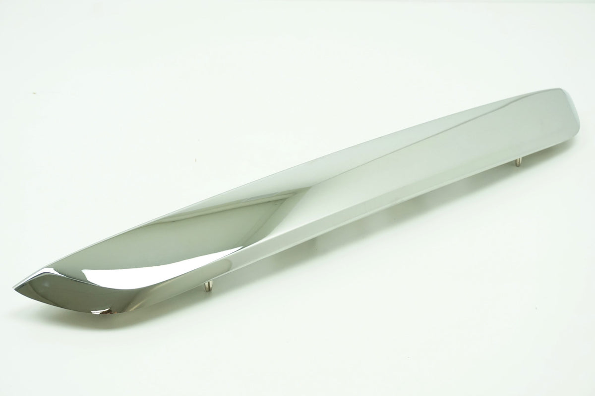Pièce d'origine Baguette décorative de hayon pour Renault Captur 848101327R