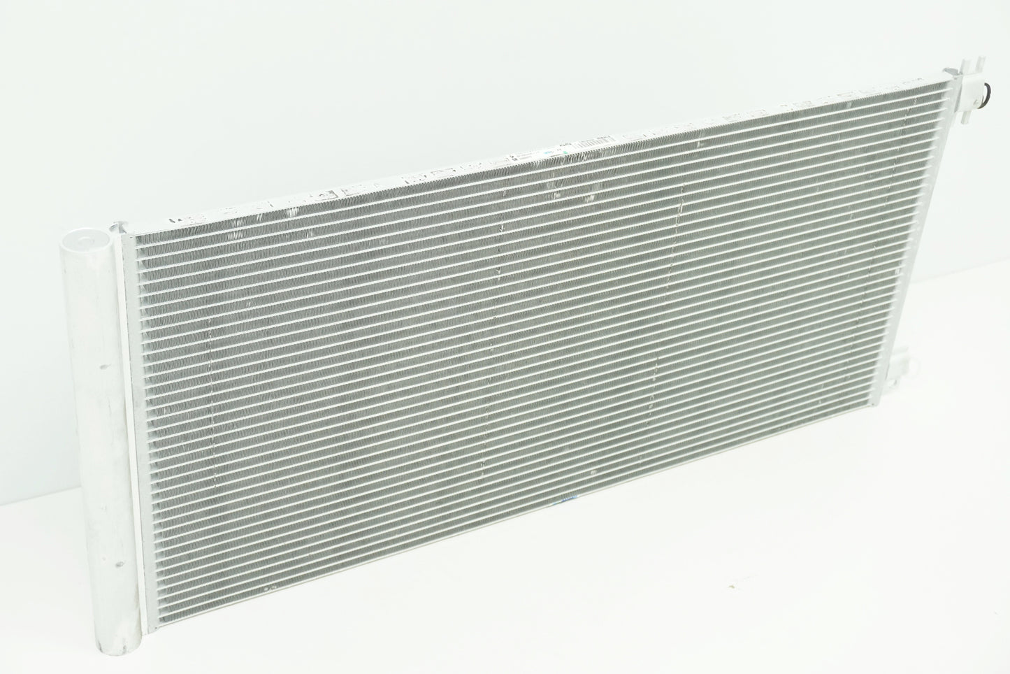 Pièce d'origine Condenseur de climatisation pour Renault Trafic III Opel Vivaro B Fiat Talento 921000022R