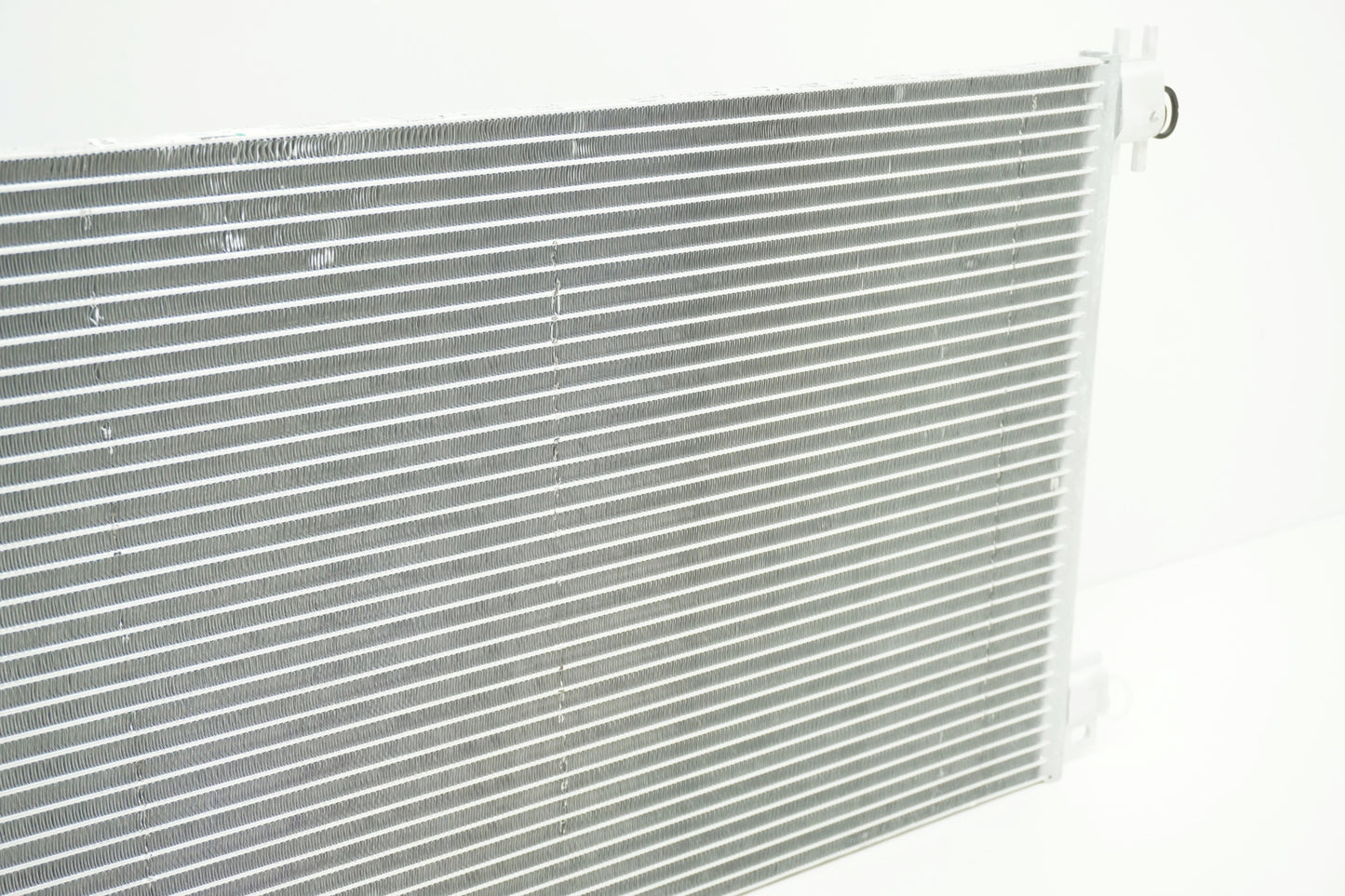 Pièce d'origine Condenseur de climatisation pour Renault Trafic III Opel Vivaro B Fiat Talento 921000022R