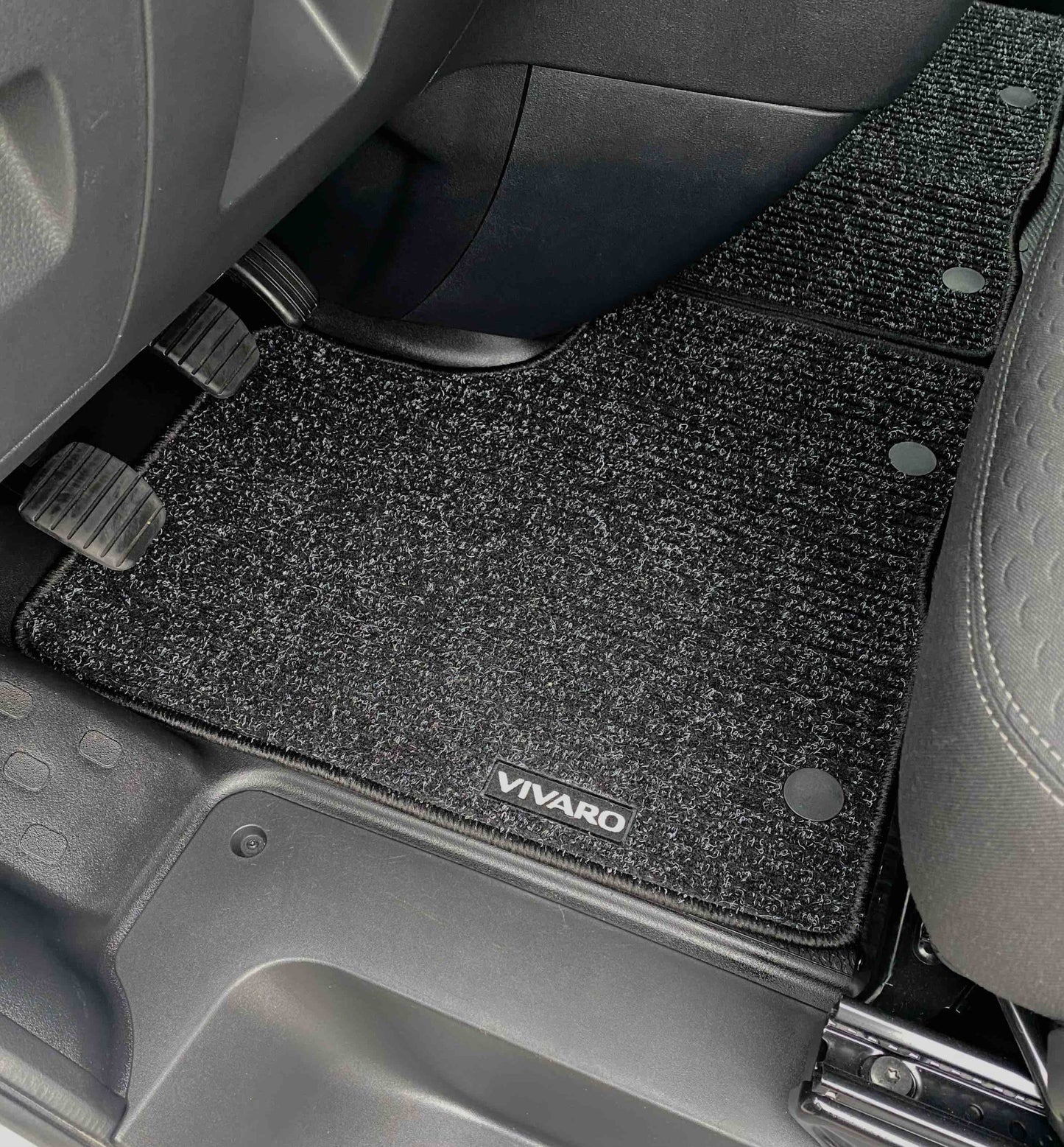 Pièce d'origine Jeu de tapis de sol pour Opel Vivaro GM 95599374
