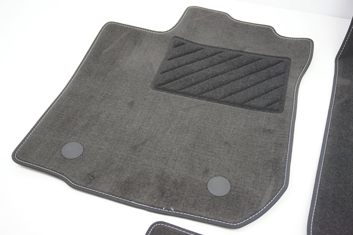 Pièce d'origine Tapis de sol pour Dacia Sandero II 8201708091