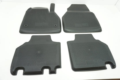 Pièce d'origine Tapis de sol caoutchouc pour Renault Kangoo II 7711424424