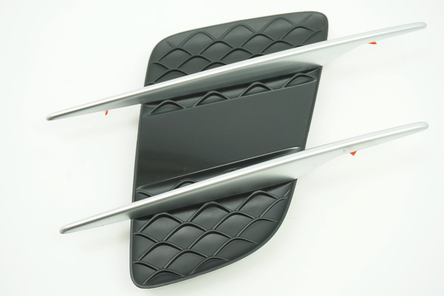 Pièce d'origine Grille d'aile droite pour Mercedes SL 63 AMG R231 A2316903400