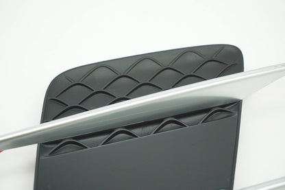 Pièce d'origine Grille d'aile droite pour Mercedes SL 63 AMG R231 A2316903400