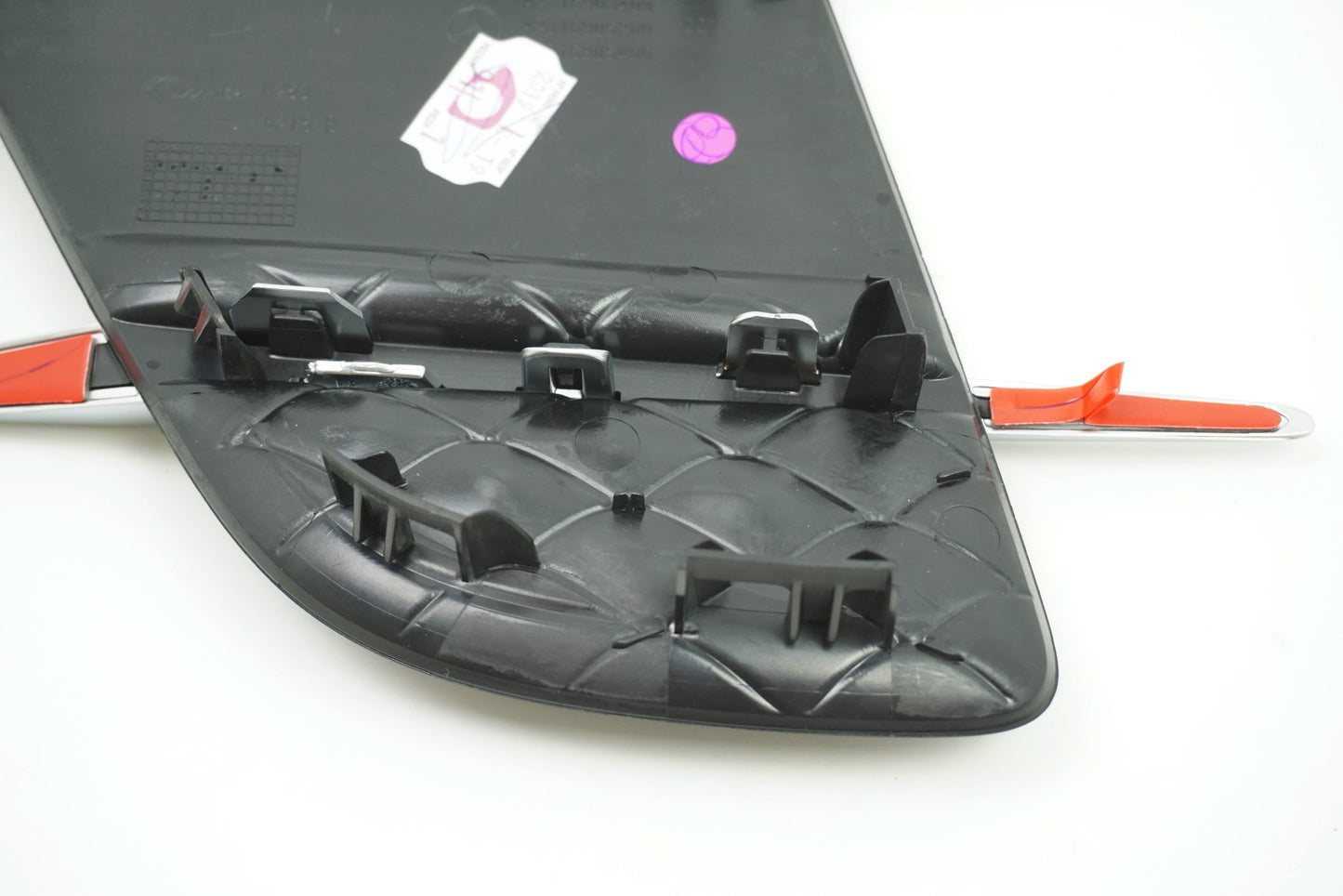 Pièce d'origine Grille d'aile droite pour Mercedes SL 63 AMG R231 A2316903400
