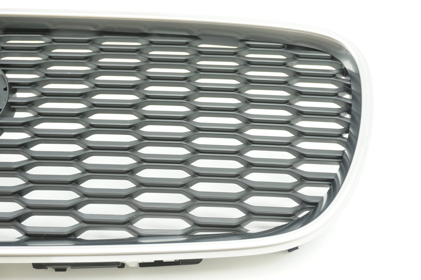 Pièce d'origine Calandre pour Jaguar XE LX73-018K28-BA