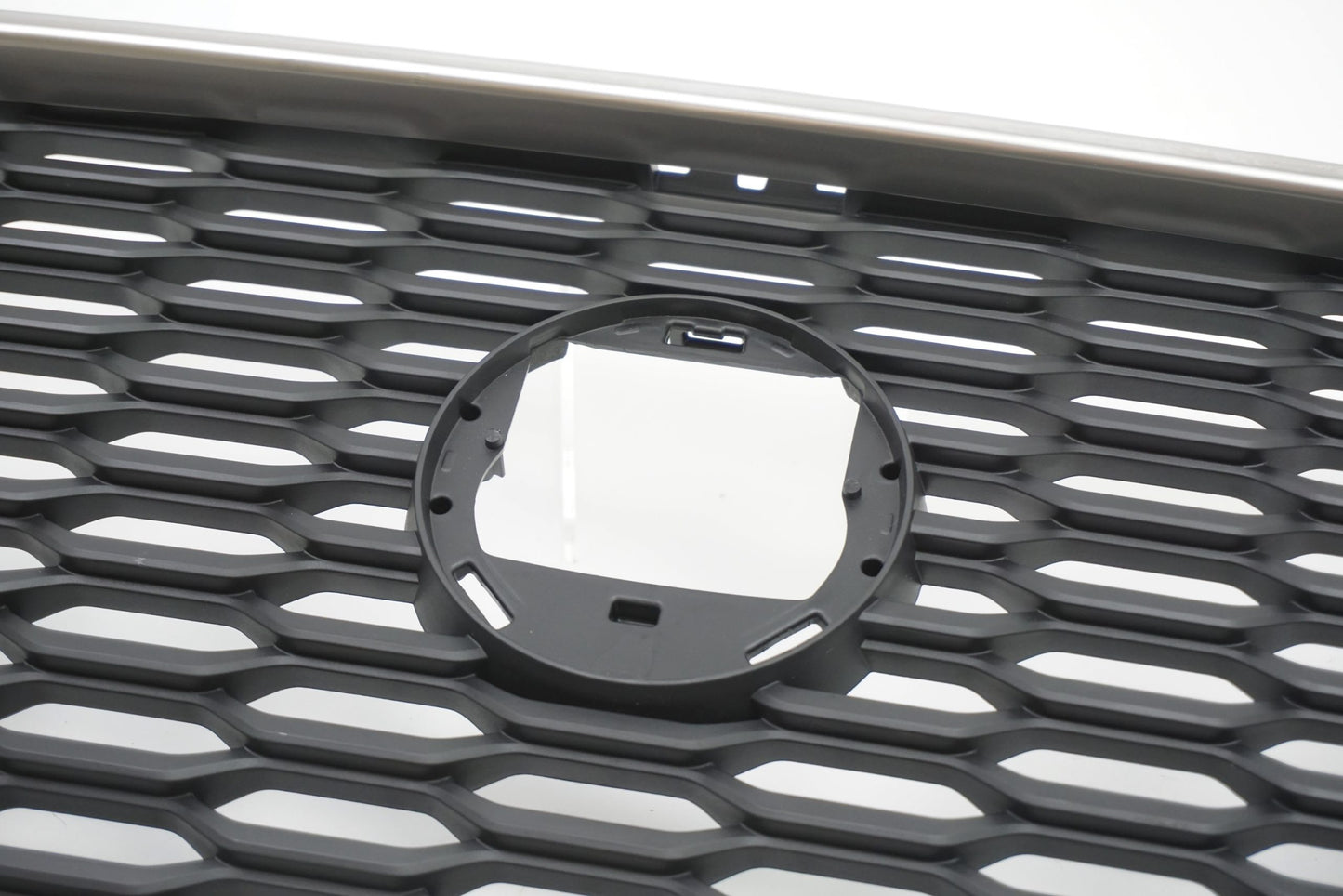 Pièce d'origine Calandre pour Jaguar XE LX73-018K28-BA