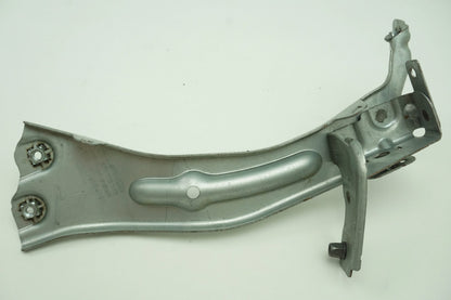 Pièce d'origine Support d'aile droite pour Audi TT 8S0 8S0821132_