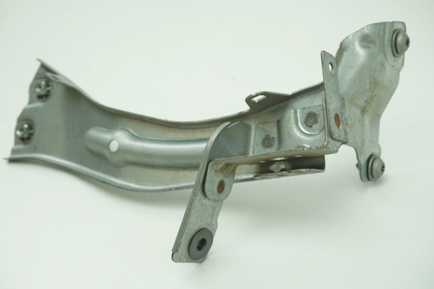 Pièce d'origine Support d'aile droite pour Audi TT 8S0 8S0821132_