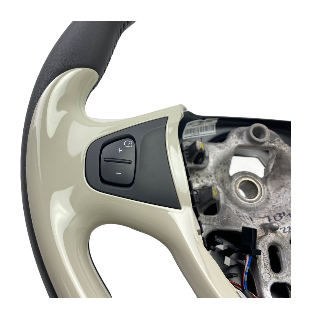 Pièce d'origine Volant pour Renault Clio IV 484003712R