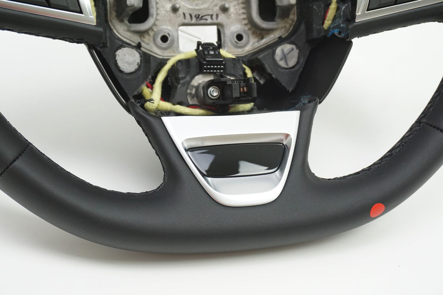 Pièce d'origine Volant pour Renault Megane IV Talisman restylée 484001444R
