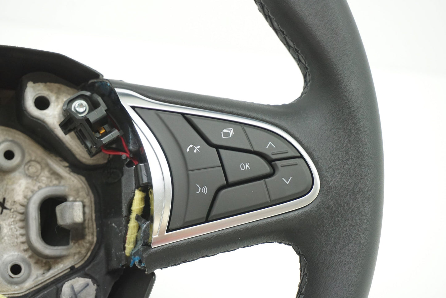 Pièce d'origine Volant pour Renault Megane IV Talisman restylée 484001444R