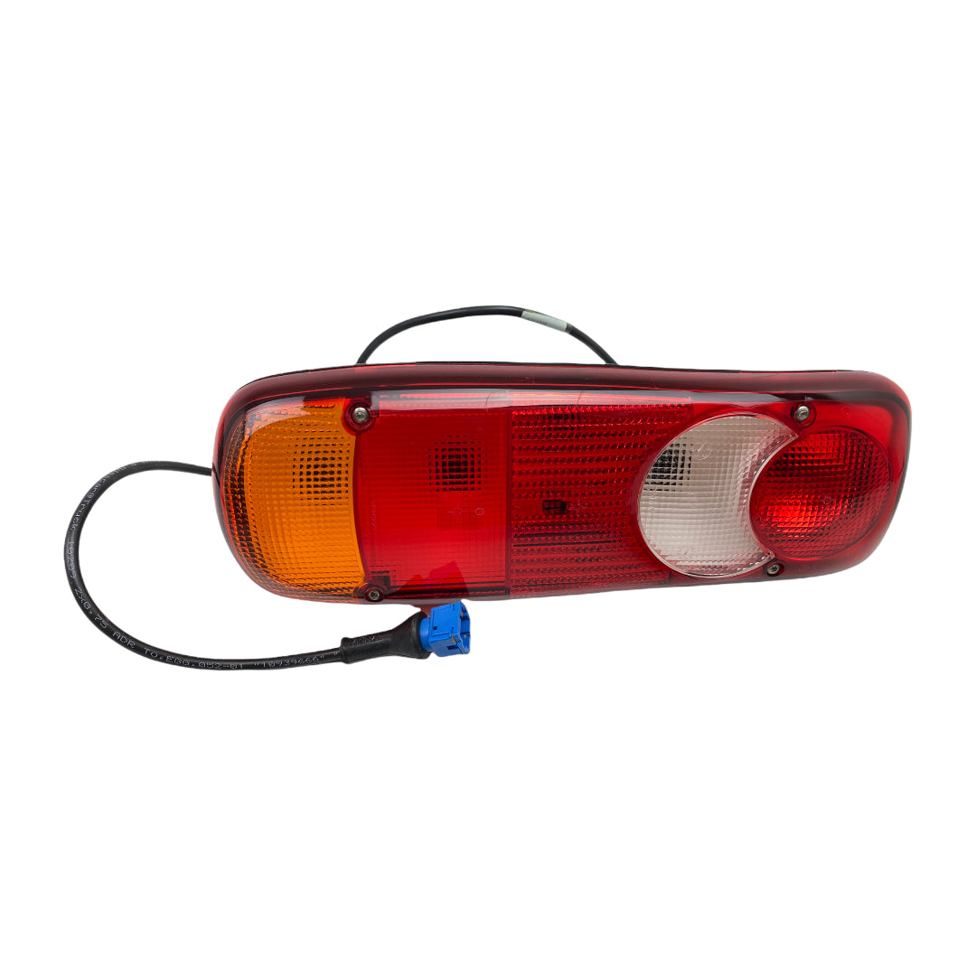 Pièce d'origine Feu arrière droit pour Renault Master III 7420862035