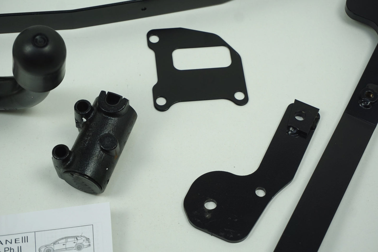 Pièce d'origine Attelage escamotable pour Renault Megane III Grandtour 8201264293