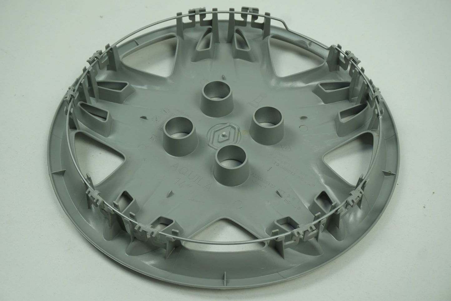 Pièce d'origine Enjoliveur 14 pouces pour Renault 8200335127