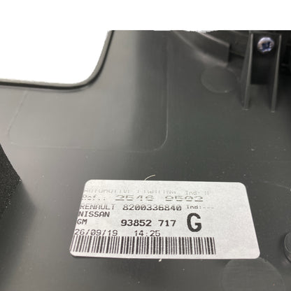Pièce d'origine Feu arrière gauche pour Renault Trafic II 8200336840