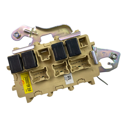 Pièce d'origine Boîtier de boîte à fusibles pour Renault Koleos II 243806715R