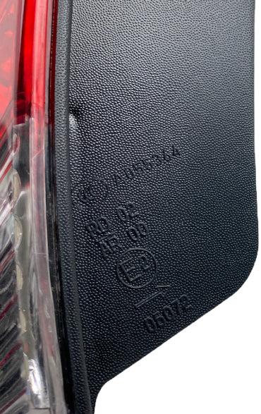 Pièce d'origine Feu arrière droit de hayon pour Renault Laguna III GT 265500020R