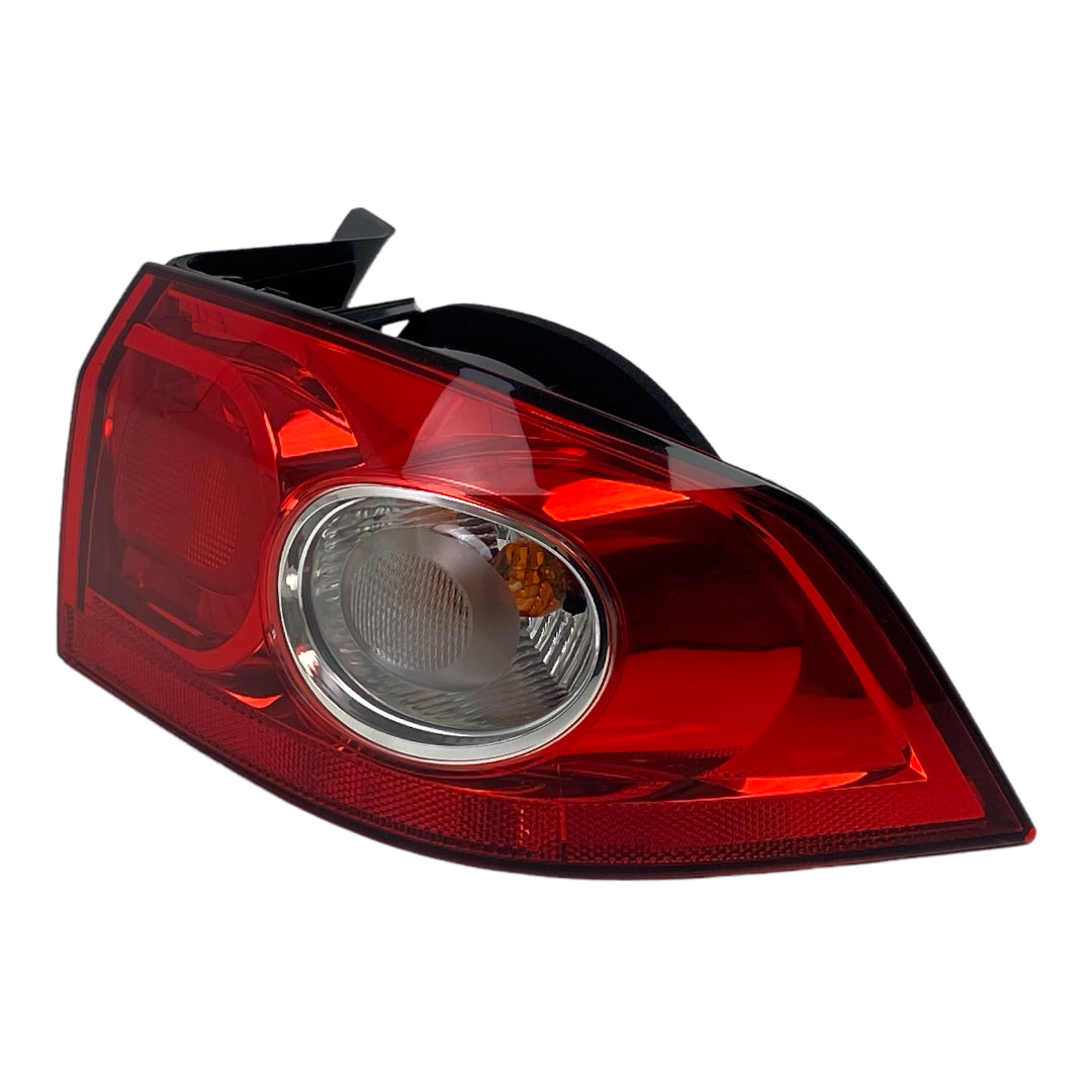 Pièce d'origine Feu arrière droit pour Renault Laguna II 8200262668